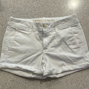 American Eagle White Super Stretch Shorts